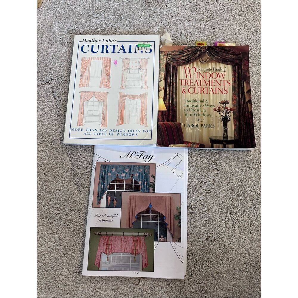 Set of 3 curtain books